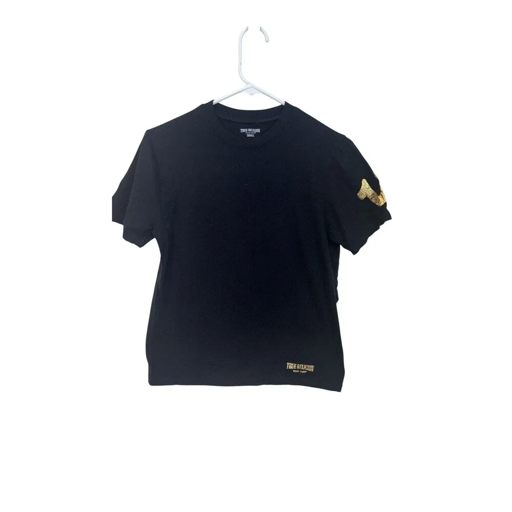 8 Men’s Assorted Apparel: True Religion Tees [4]& Wonderwear Boxers[4]